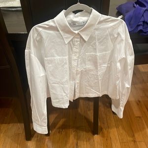 new without tags cropped zara button down